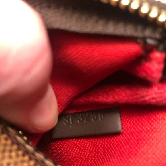 Louis Vuitton LV Mini Pouchette - Picture 8 of 8